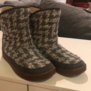 Sanuk bootie